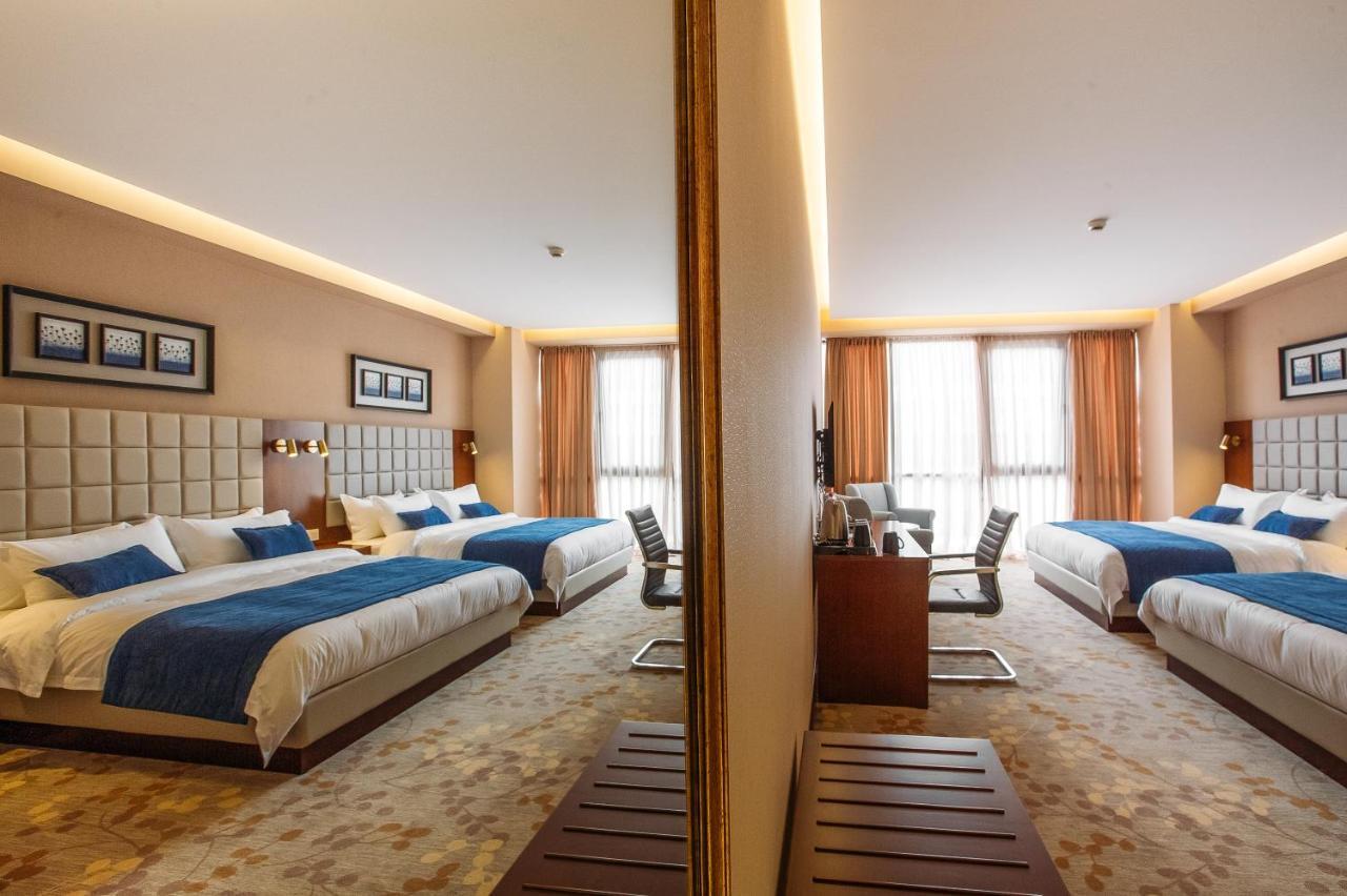 Horizont Hotel Tbiliszi Kültér fotó