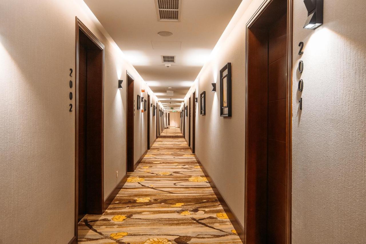 Horizont Hotel Tbiliszi Kültér fotó